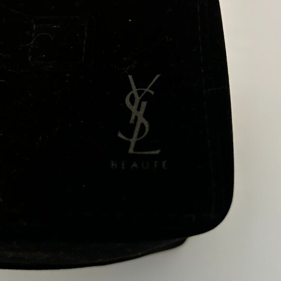 ✨ Rare YSL Velvet Travel Case - Perfect Gift or Private Luxury - Picture 1 of 11